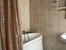 Сдается  3 к.квартира на год,в центре  -60 т.р