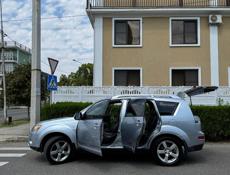 Mitsubishi Outlander XL