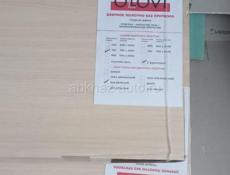 Двери новые с замками, петлями и наличниками