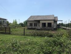 Продаю дом в село первый Гал в поселке в центре рядом со школой магазин вся онфоро структура 