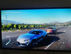 Игровой системный блок с игровым набором 