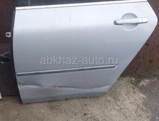 Задняя левая дверь, нижние рычаги