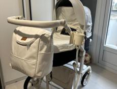 Коляска все сезонная в отличном состоянии 