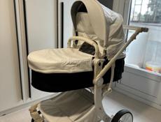 Коляска все сезонная в отличном состоянии 