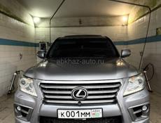 Lexus LX