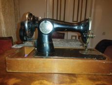 Швейная машина 