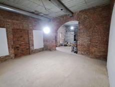 Продам помещение в центре города Сухум проспект мира 