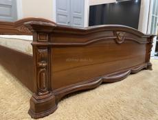 Кровать с матрасом 