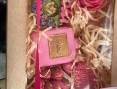 К 8 марта распродажа шоколадных шоколадок мыльных наборов и цветов🔥