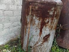 Железные баки