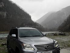 Lexus LX