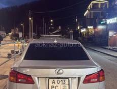 Lexus IS