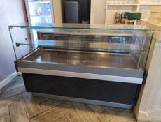 Витриный холодильник 