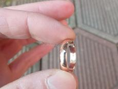 Обручальное кольцо новое 