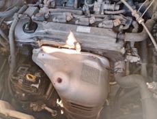 Таета вокси 2004