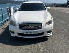 Nissan fuga
