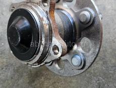 Ступичный подшипник Toyota Raf4