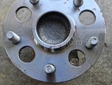 Ступичный подшипник Toyota Raf4