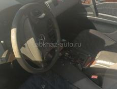 Mercedes-Benz 200-Series