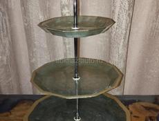 Принимаем заказы на изделия из эпоксидный смолы по вашим пожеланиям: кофейные столики, салфетницы, столешница ,многоярусные фруктовницы, шкатулки, брелки,настенные часы, подарочные наборы.Город Сухум ....Звонить по этому номеру телефона +79409692175