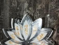 Принимаем заказы на изделия из эпоксидный смолы по вашим пожеланиям: кофейные столики, салфетницы, столешница ,многоярусные фруктовницы, шкатулки, брелки,настенные часы, подарочные наборы.Город Сухум ....Звонить по этому номеру телефона +79409692175