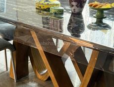 Мраморный стол с железными стульями 🪑 цена за комплект 200.000р 