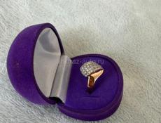 продается  кольцо размер 18, проба 585, вес кольца 3.1 гр 