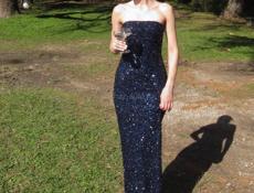 Платье сшито на индивидуальный заказ. Размер s 