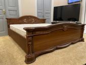 Кровать большая с матрасом 