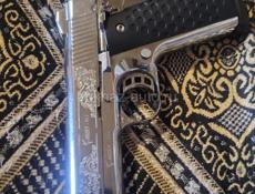 Стартовый пистолет Кольт 