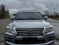 Lexus LX