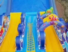 Продается большой батут с бассейном
