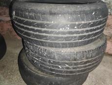 Продам покрышки 1 покоцаная и 5 нормальных 1 записка 