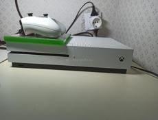 Продам Xbox One s 