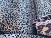 Срочно продаеться диван в отличном состояний. 