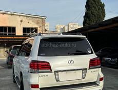 Lexus LX