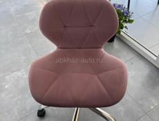 Продам маникюрный стол