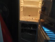 Продам, холодильник, прилавок, соковыжималка, бочки для вина и чачи, кукурузаварка.