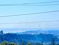 27 соток земли в Яштухе с ветхим строением. 