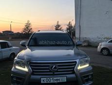 Lexus LX