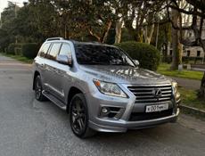 Lexus LX