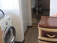 Сдам весь дом по суточно, в десяти минутах от берега в 15 минутах  пешком от центрального рынка.   то.