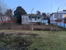 Участок с ветхим строением