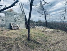 Продаётся участок, 10 сотых, до море 10минут, район бамбора, документы в порядке , цена 900т,можно в рассрочку звонить писать на ВАТСАП 