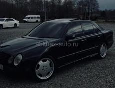 Mercedes-Benz E-Класс
