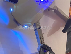 Дрон в не плохом состоянии! Все в наборе отсутствует только пульт но можно управлять телефоном !! Покупал за 6 т, но продаю за 3 т срочно писать в любое время , торга нет!!! 