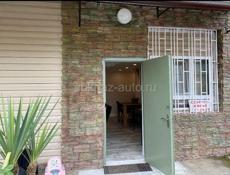 Продаётся двухуровневая квартира в центре г.Сухуи  море через дорогу