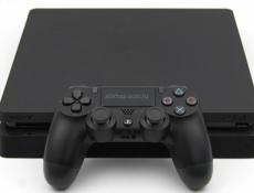 Продаю пс4 слим 