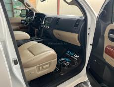 Toyota Sequoia