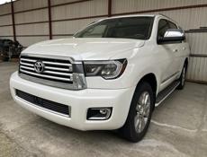 Toyota Sequoia